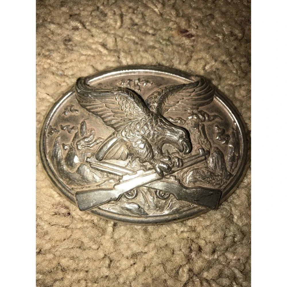 Flying Eagle Purched Guns belt buckle NRA Silver Color‎